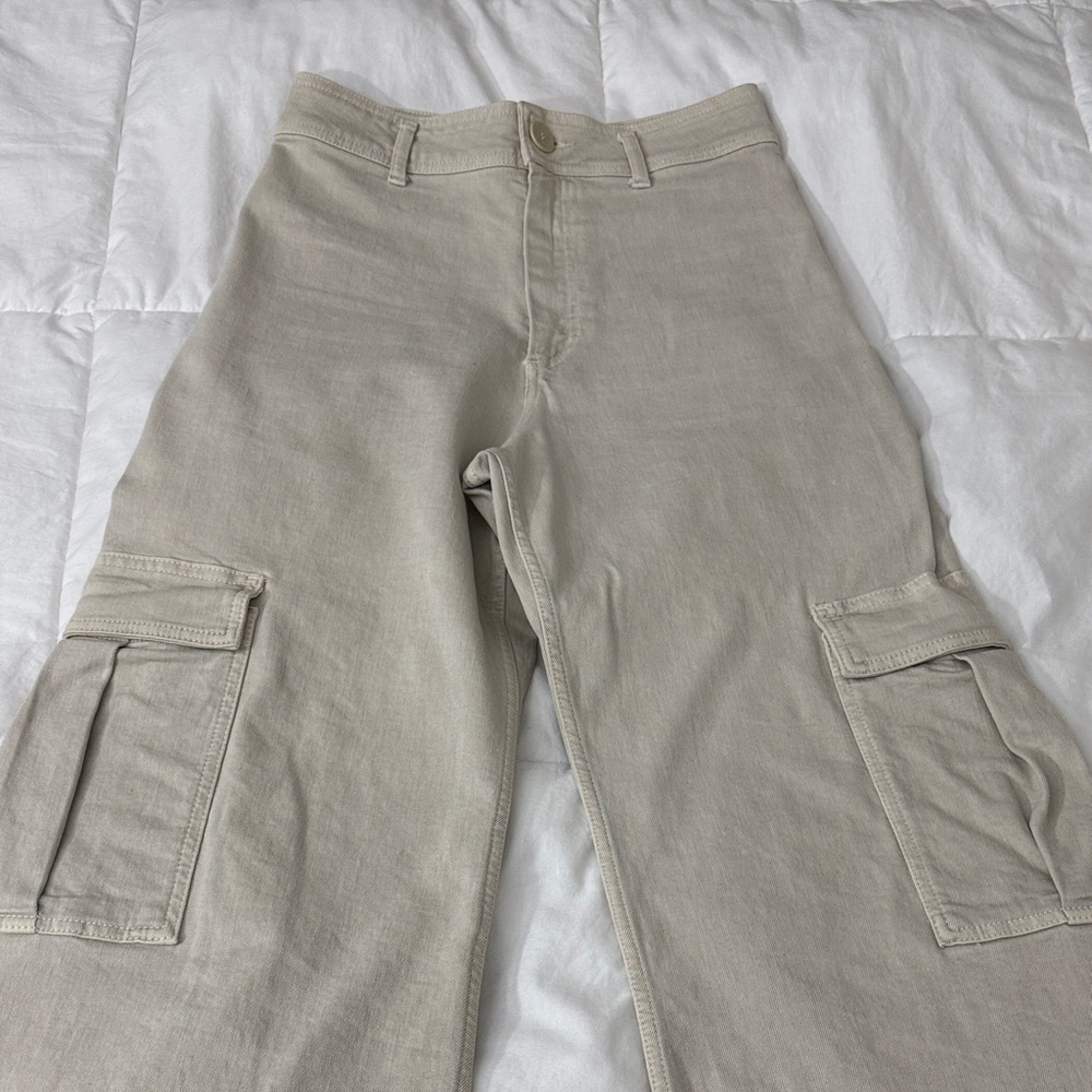 Women’s Cargo Pants in Light Beige - Casual Utility Style